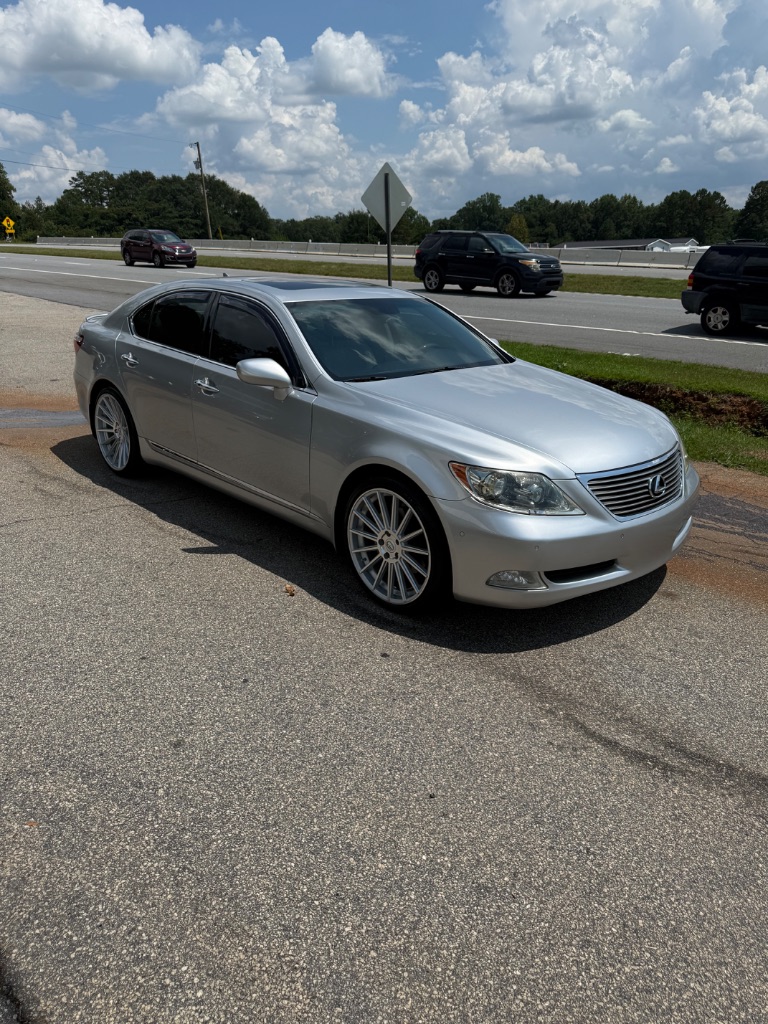 2007 Lexus LS Base's photo