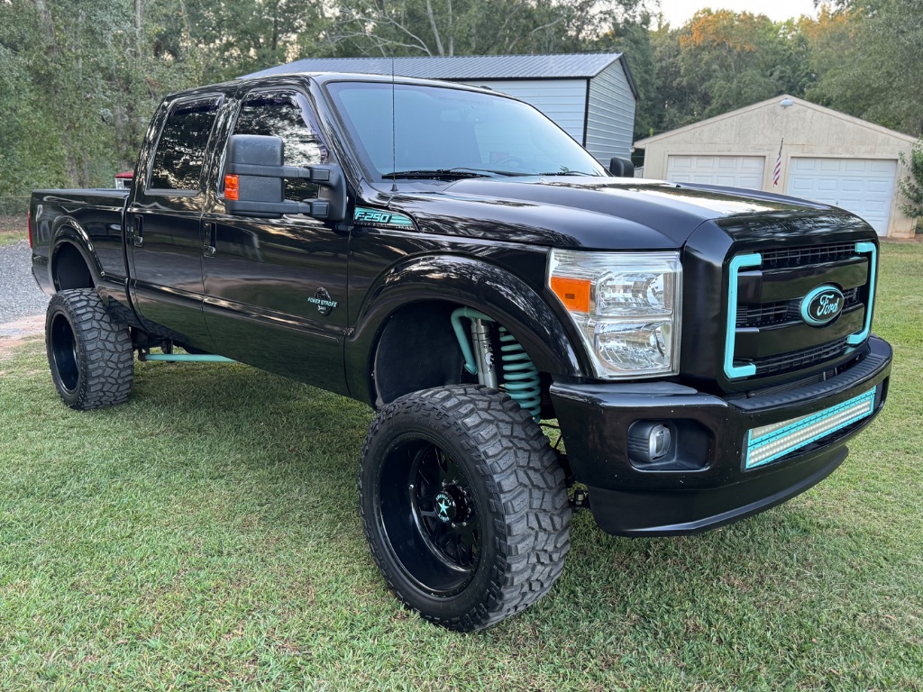 2014 Ford F-250 Super Duty Lariat's photo